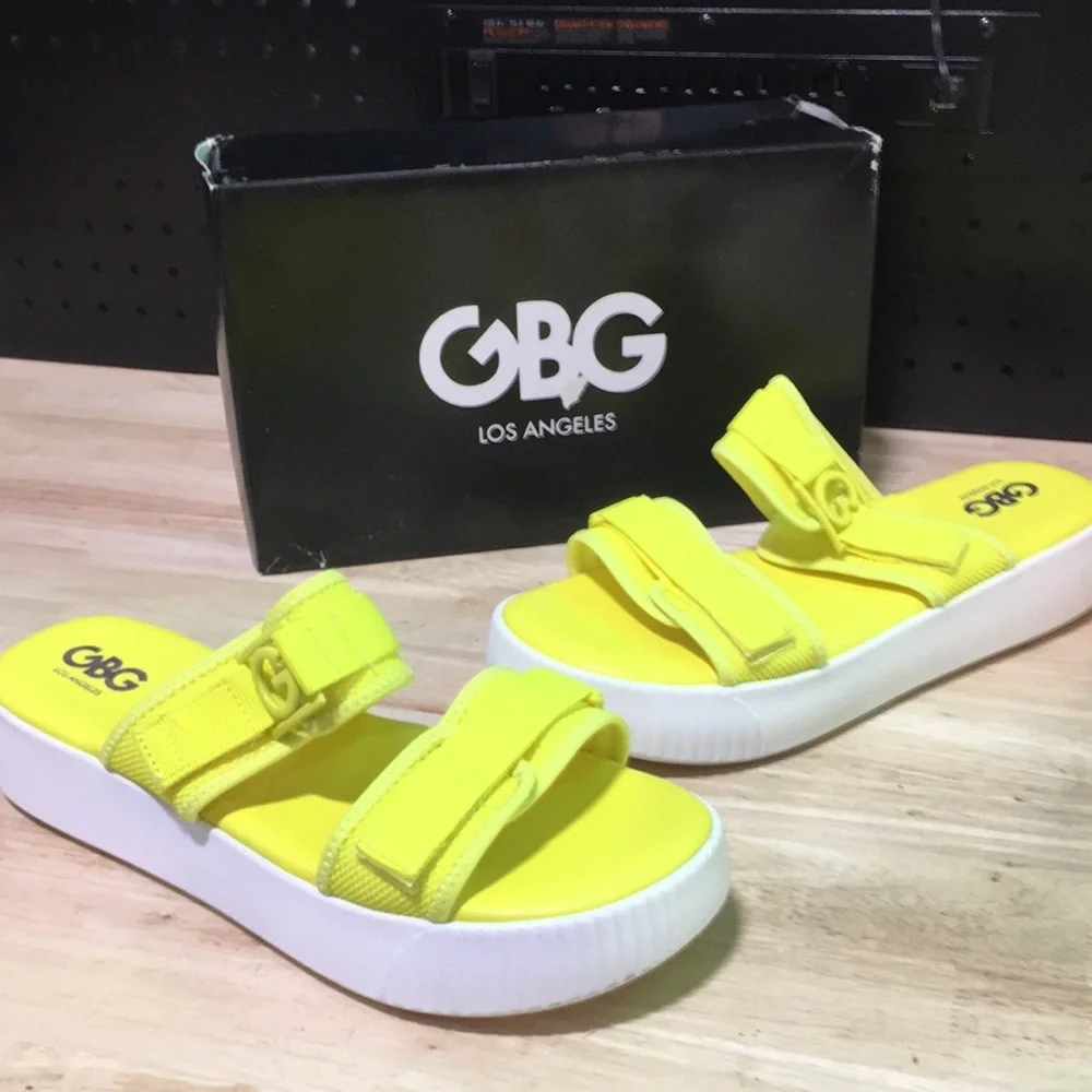 New WB Mens G by Guess Neon Yellow Slide Sandals‎